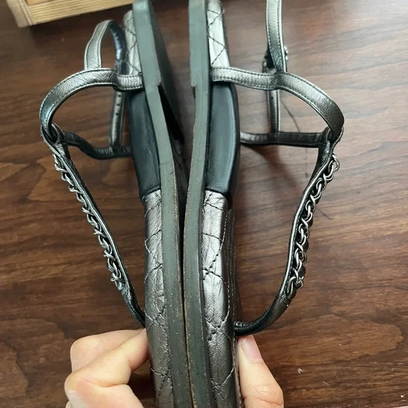 CHANEL Black Quilted Sandals Slip-On Comfort - Picture 9 of 10